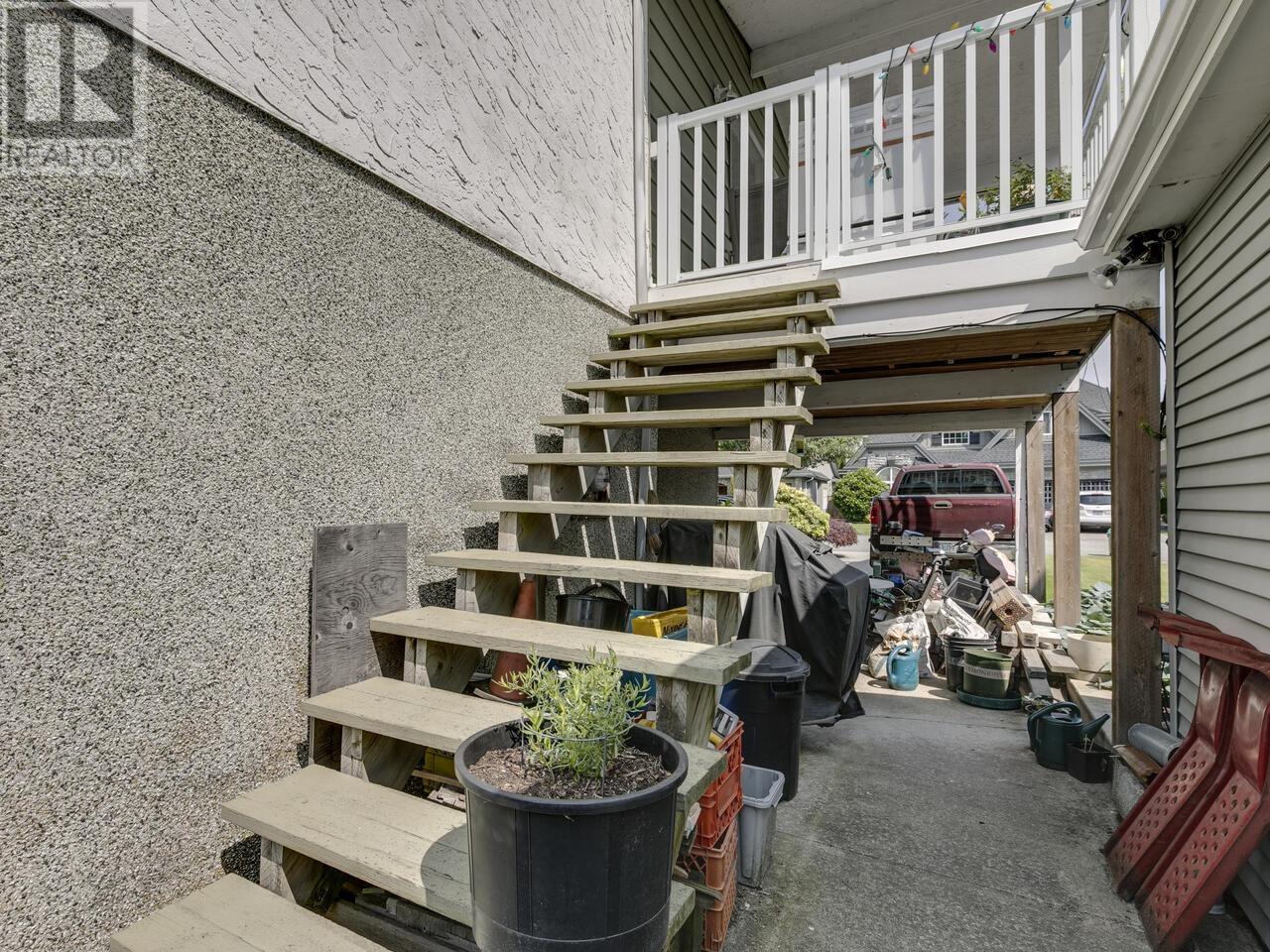 Photo 25 of 5566 49 Avenue, Delta BC