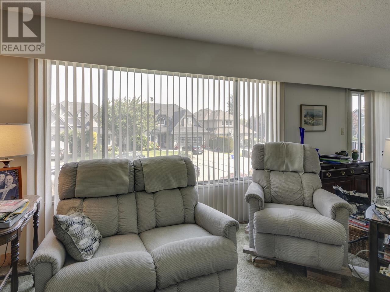 Photo 6 of 5566 49 Avenue, Delta BC