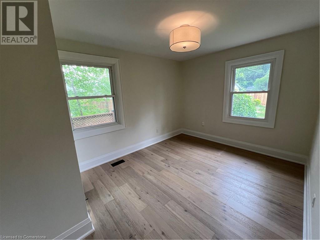 Photo 17 of 142 South Bend Road E, Hamilton ON