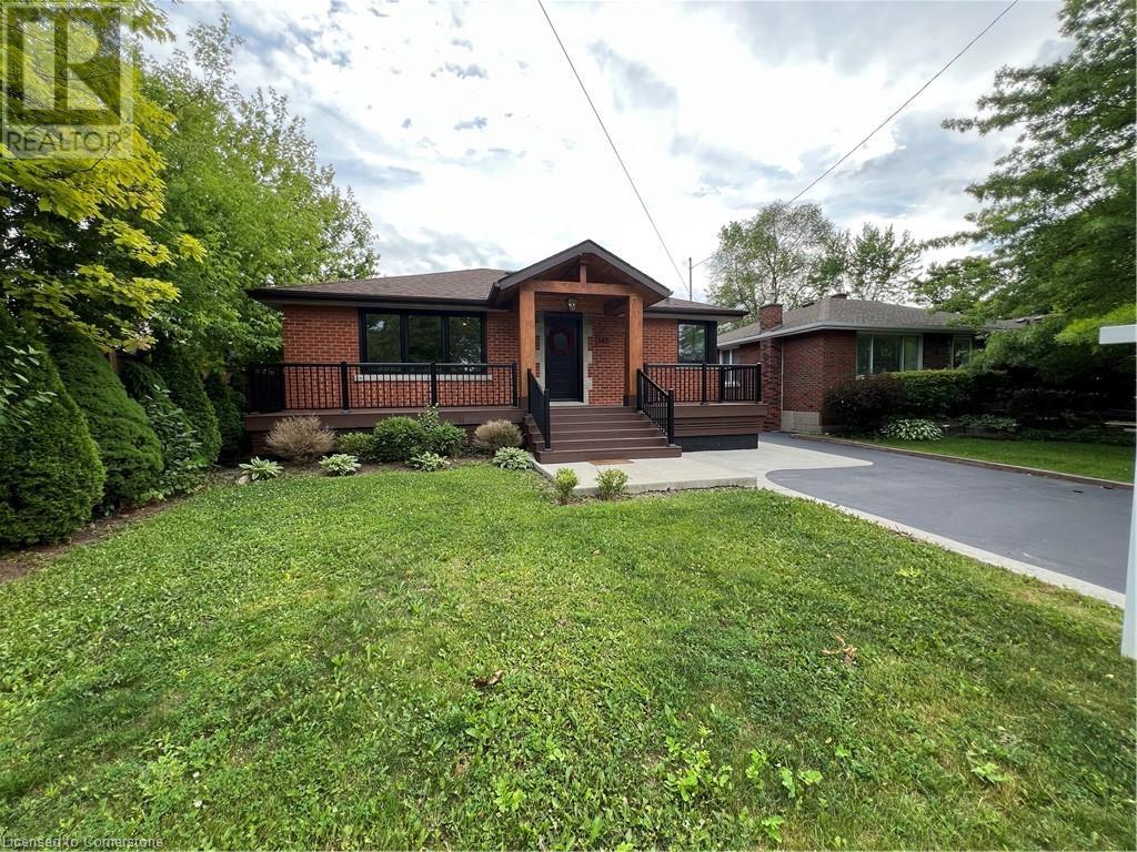 Photo 2 of 142 South Bend Road E, Hamilton ON