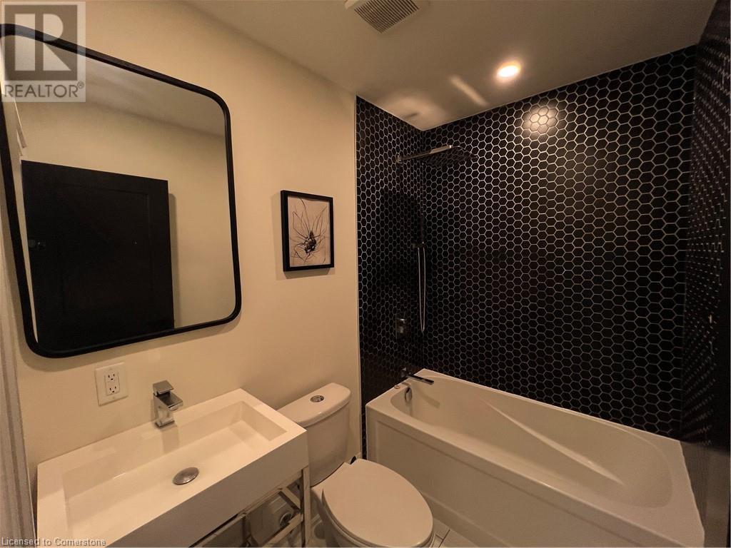 Photo 21 of 142 South Bend Road E, Hamilton ON