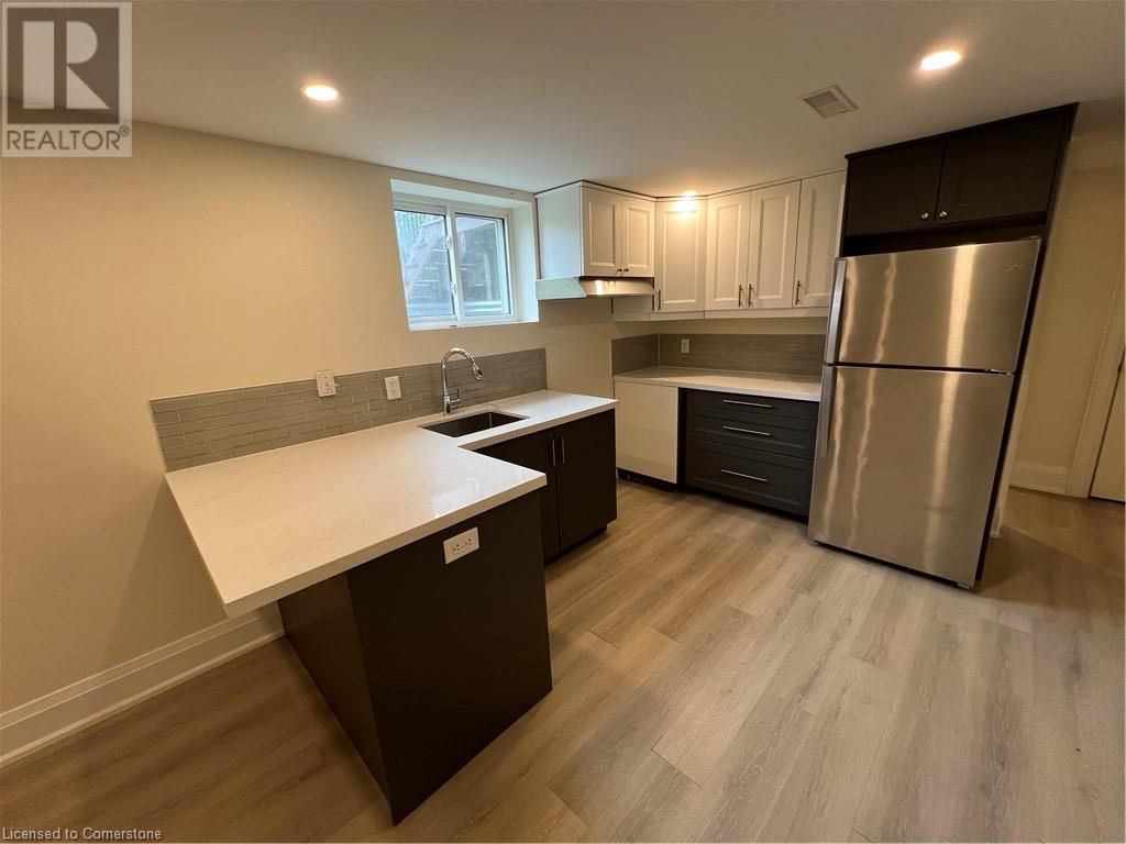 Photo 30 of 142 South Bend Road E, Hamilton ON