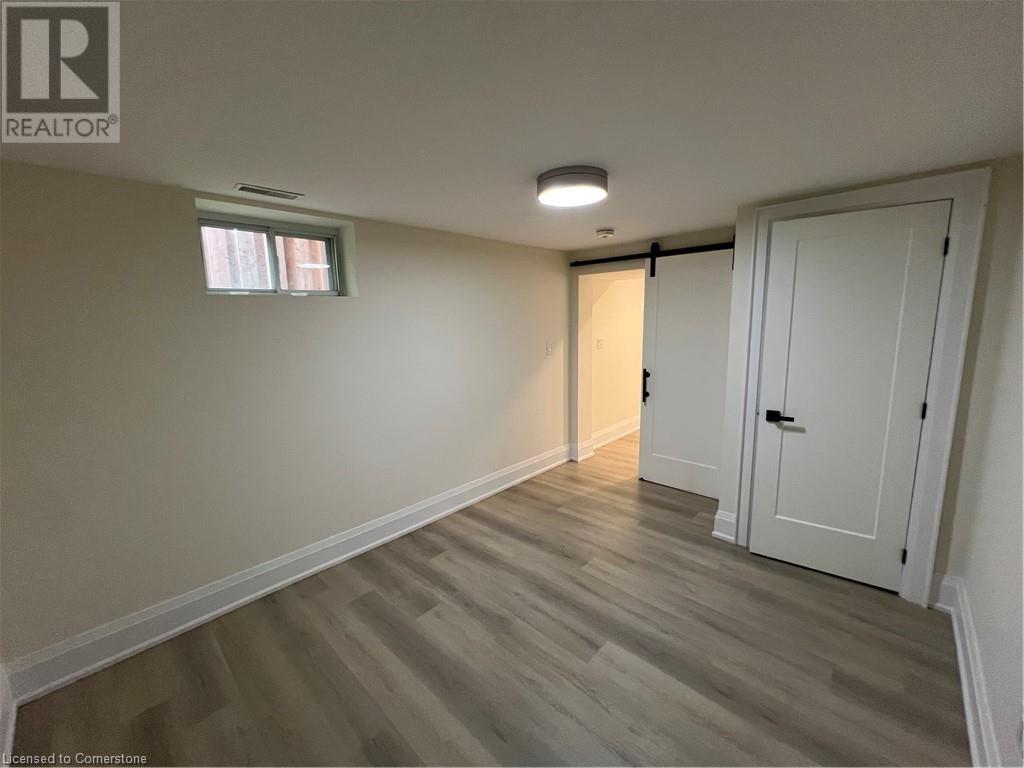 Photo 32 of 142 South Bend Road E, Hamilton ON