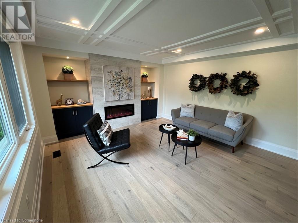 Photo 5 of 142 South Bend Road E, Hamilton ON