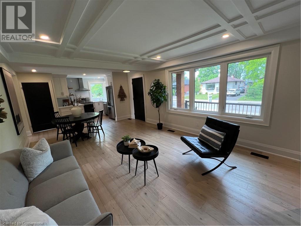Photo 7 of 142 South Bend Road E, Hamilton ON