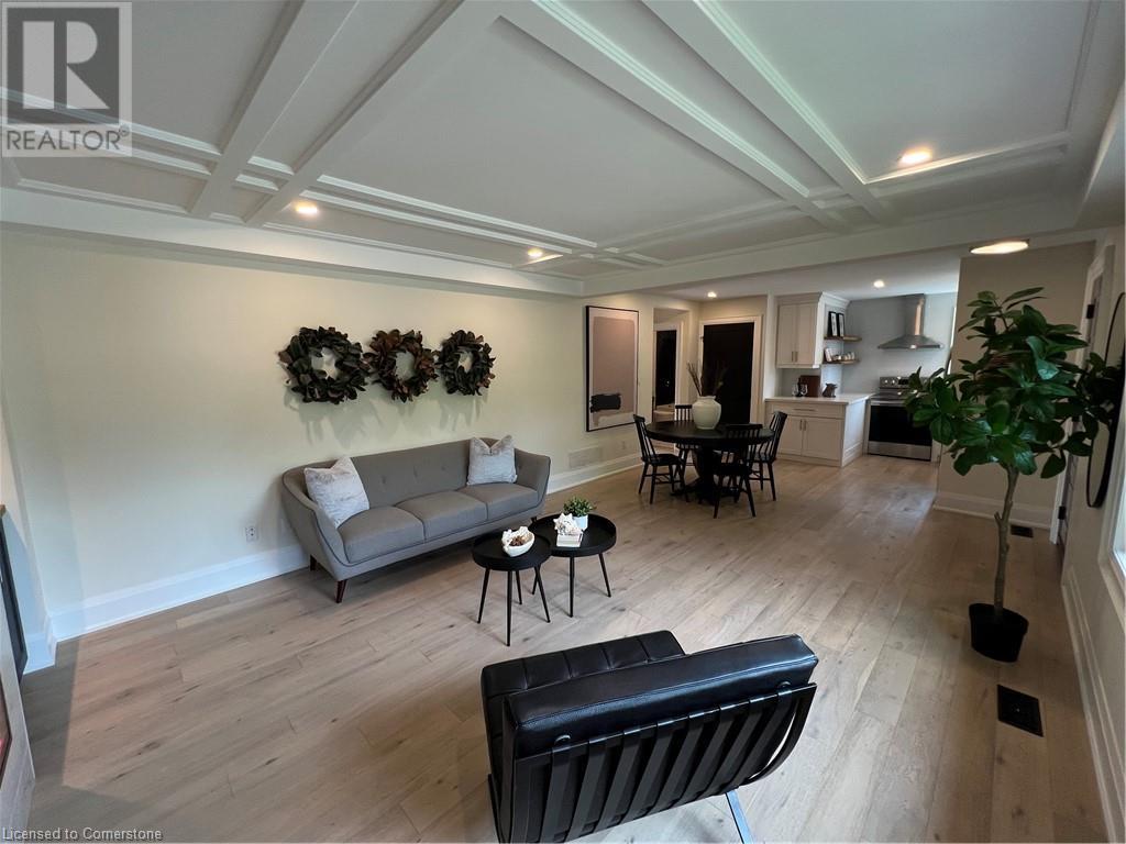 Photo 8 of 142 South Bend Road E, Hamilton ON