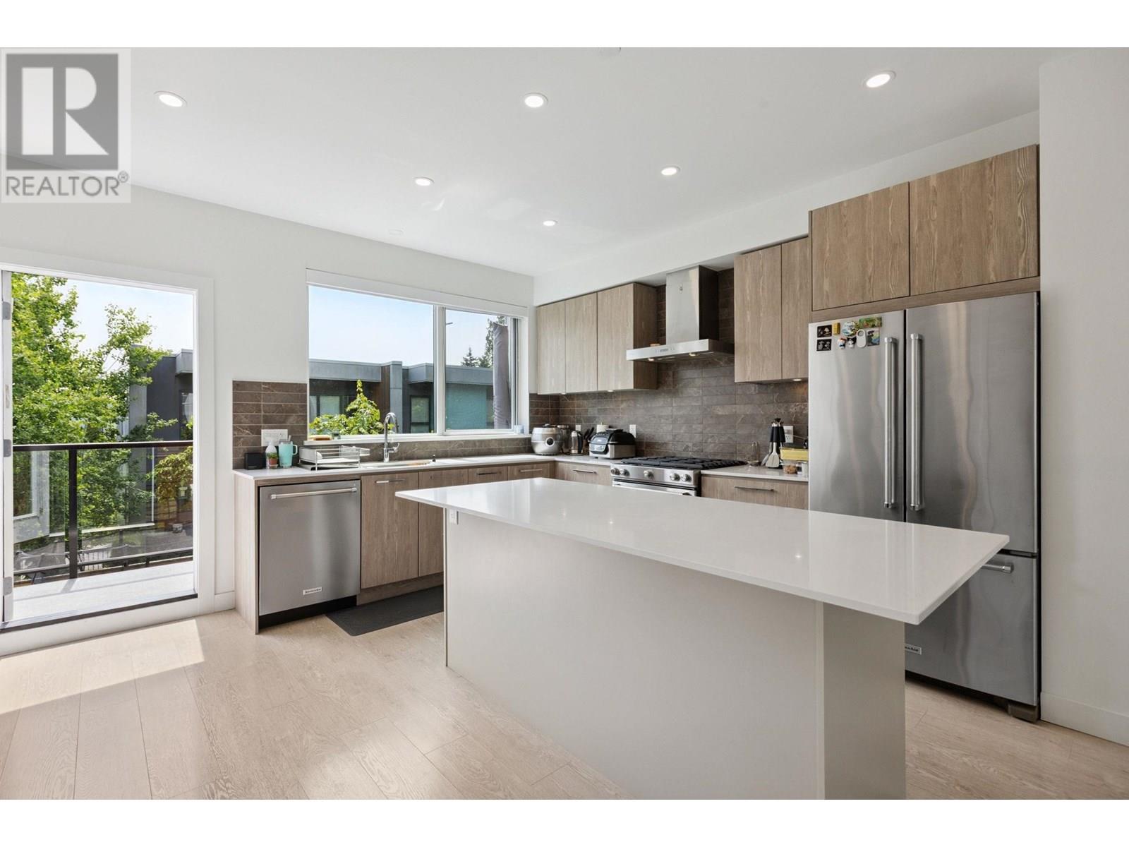 Photo 1 of 38 3597 Malsum Drive, North Vancouver BC
