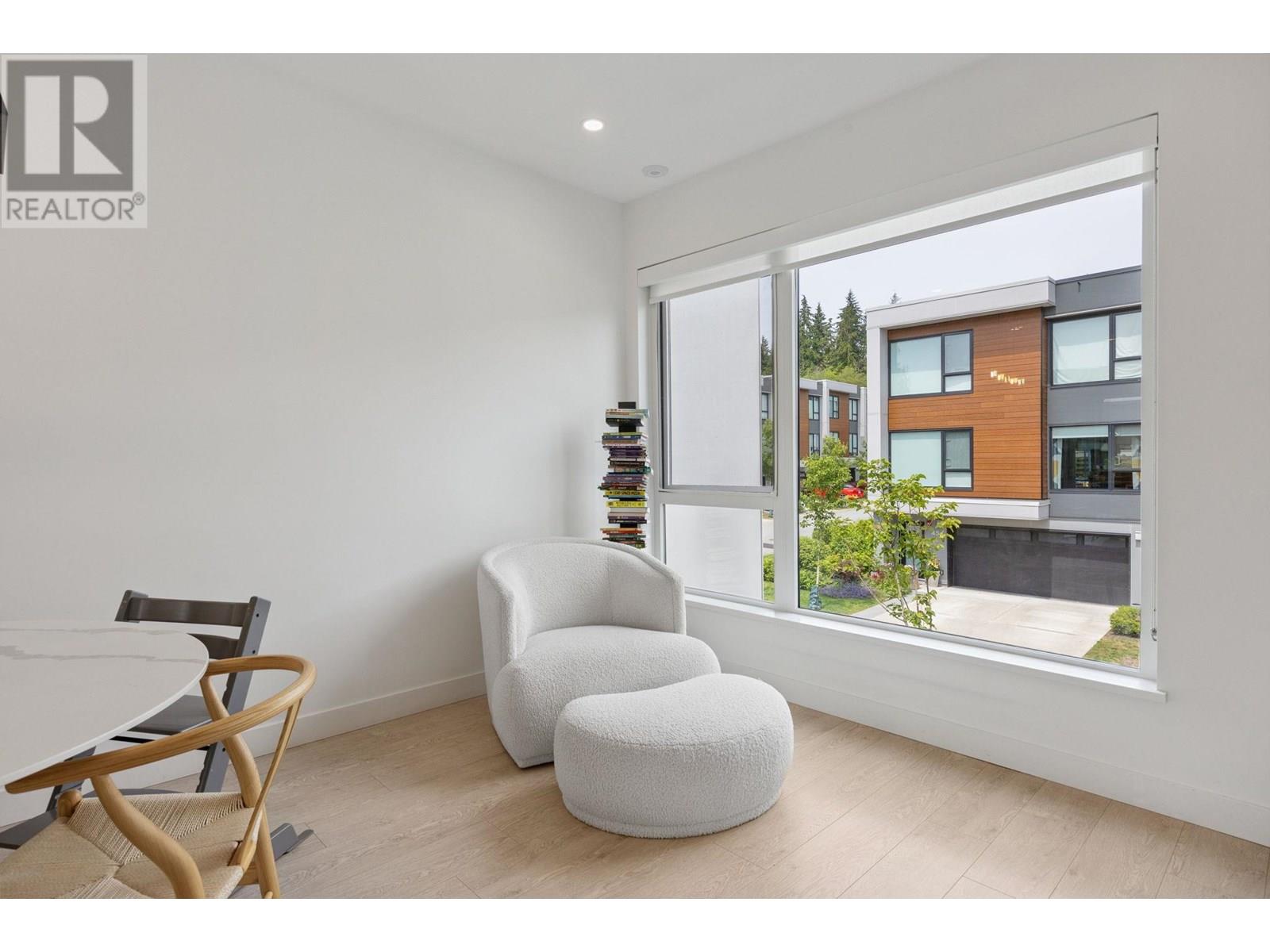 Photo 11 of 38 3597 Malsum Drive, North Vancouver BC