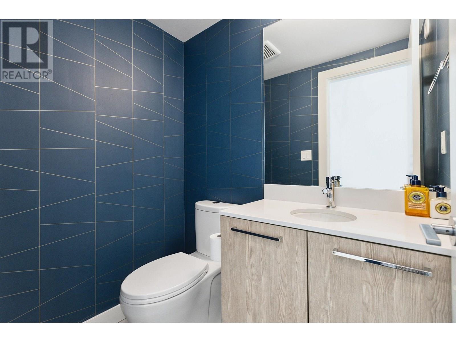 Photo 12 of 38 3597 Malsum Drive, North Vancouver BC