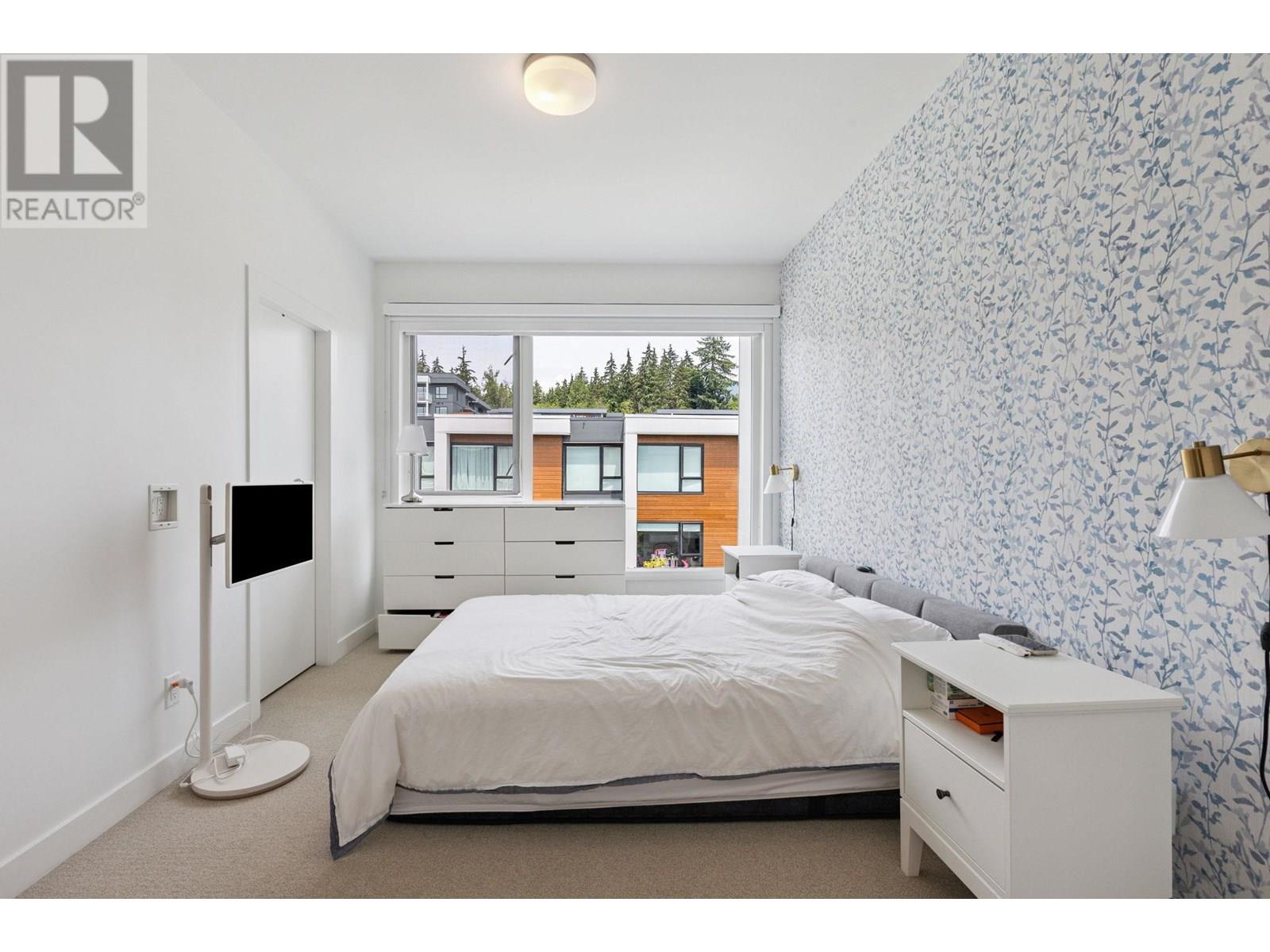 Photo 13 of 38 3597 Malsum Drive, North Vancouver BC