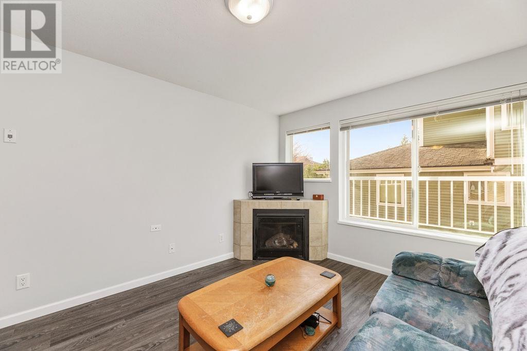 102 624 SHAW ROAD, Gibsons