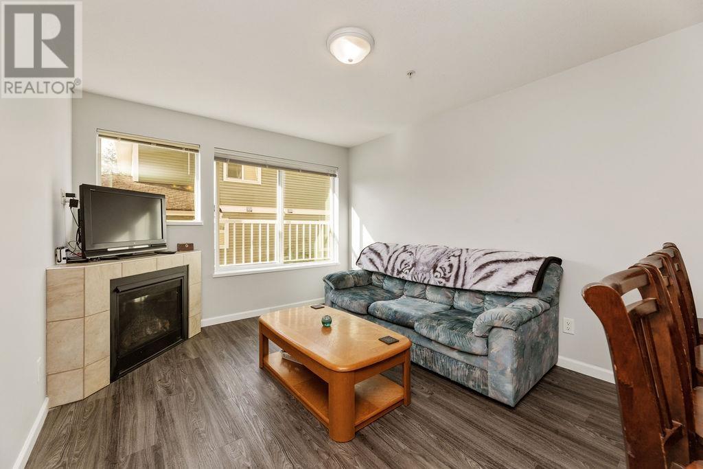 102 624 SHAW ROAD, Gibsons