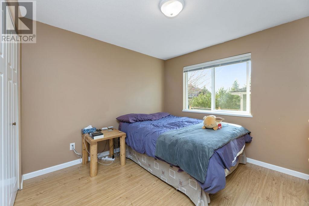 102 624 SHAW ROAD, Gibsons