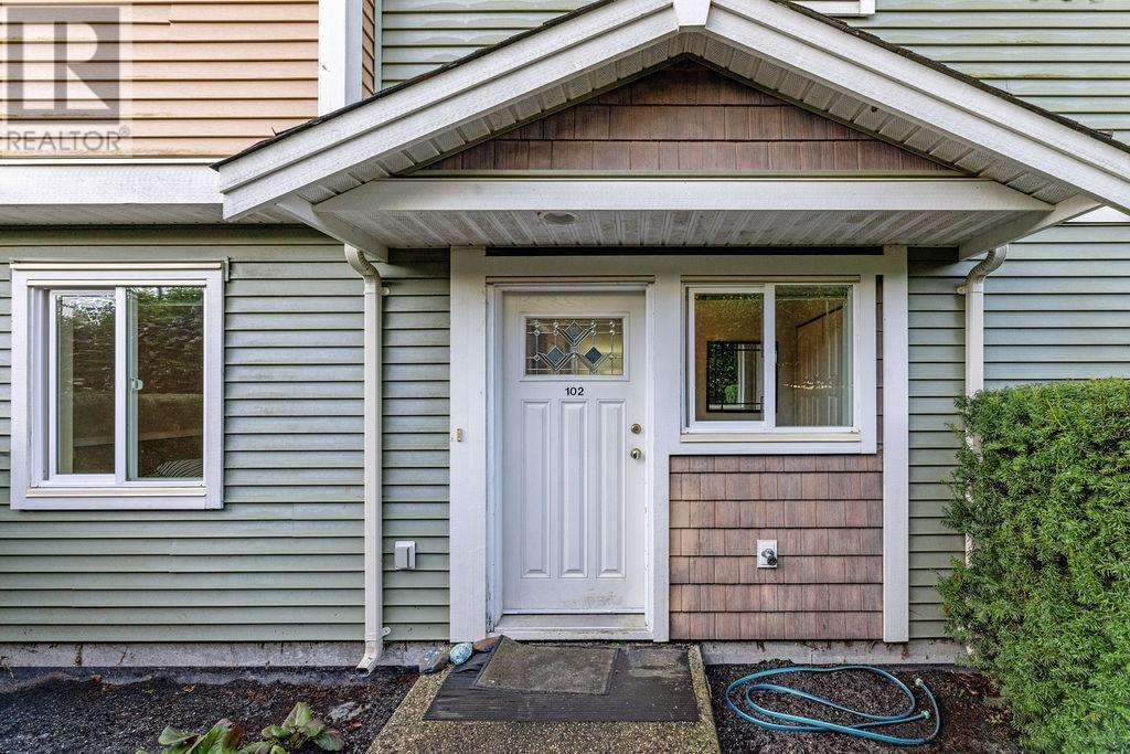 102 624 SHAW ROAD, Gibsons