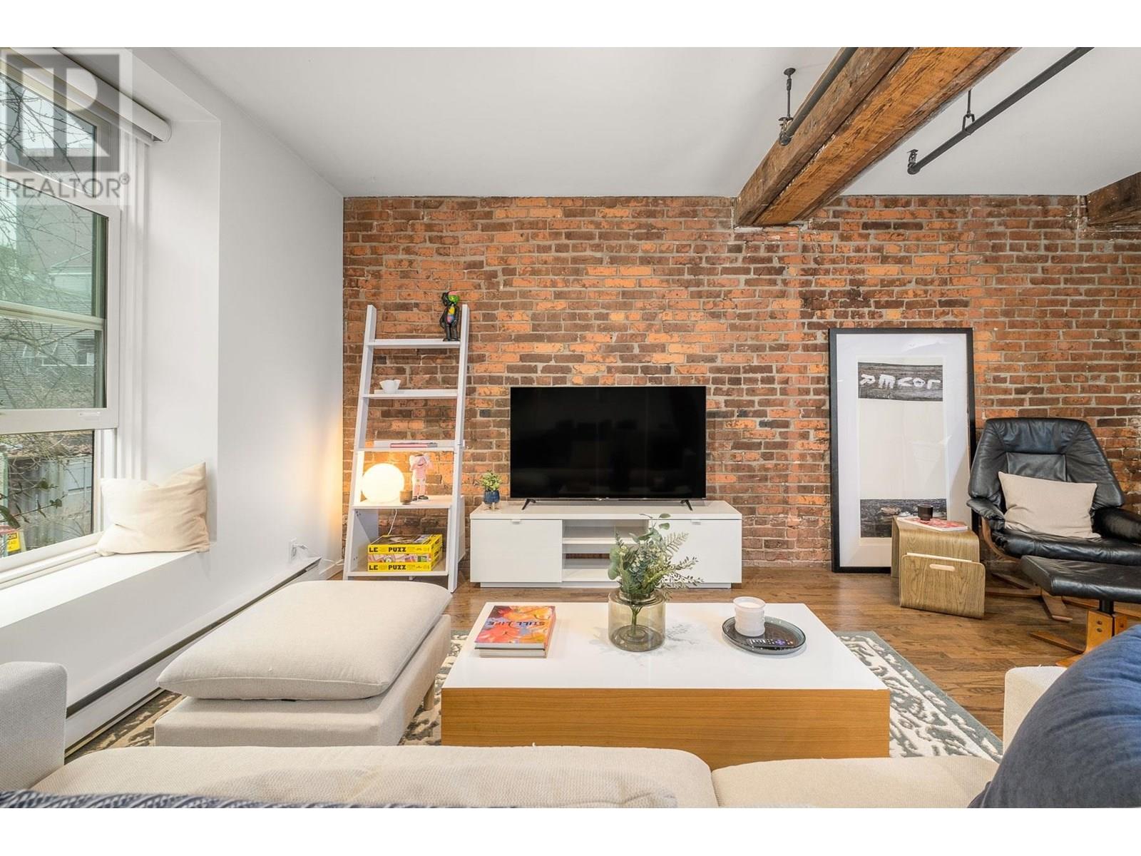 Photo 3 of 203 150 Alexander Street, Vancouver BC