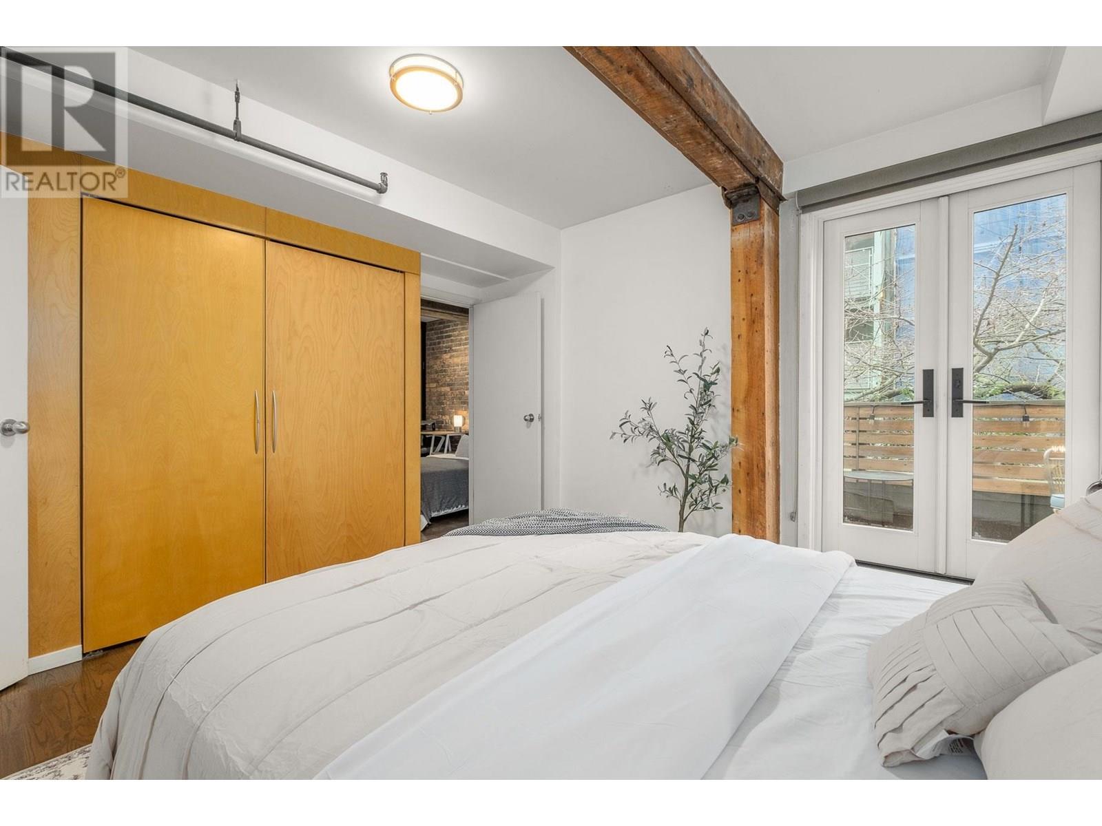 Photo 17 of 203 150 Alexander Street, Vancouver BC