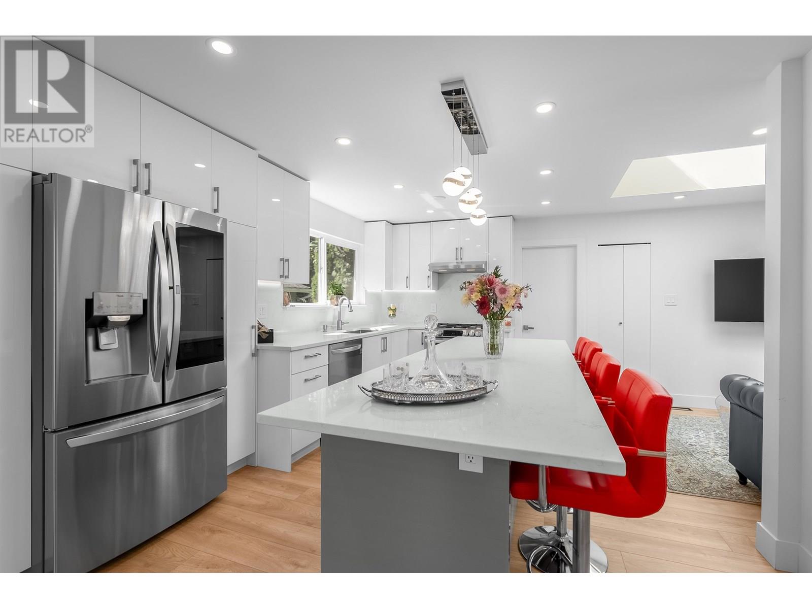1286 WELLINGTON DRIVE, North Vancouver