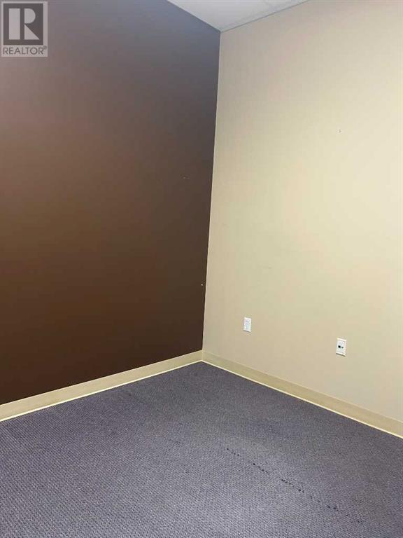 Photo 11 of 1424 Southview Drive Se, Medicine Hat AB