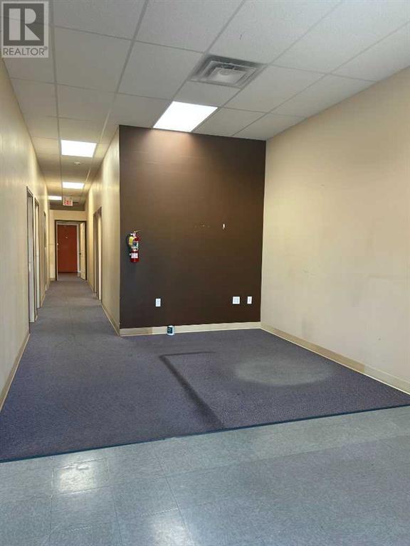 Photo 3 of 1424 Southview Drive Se, Medicine Hat AB