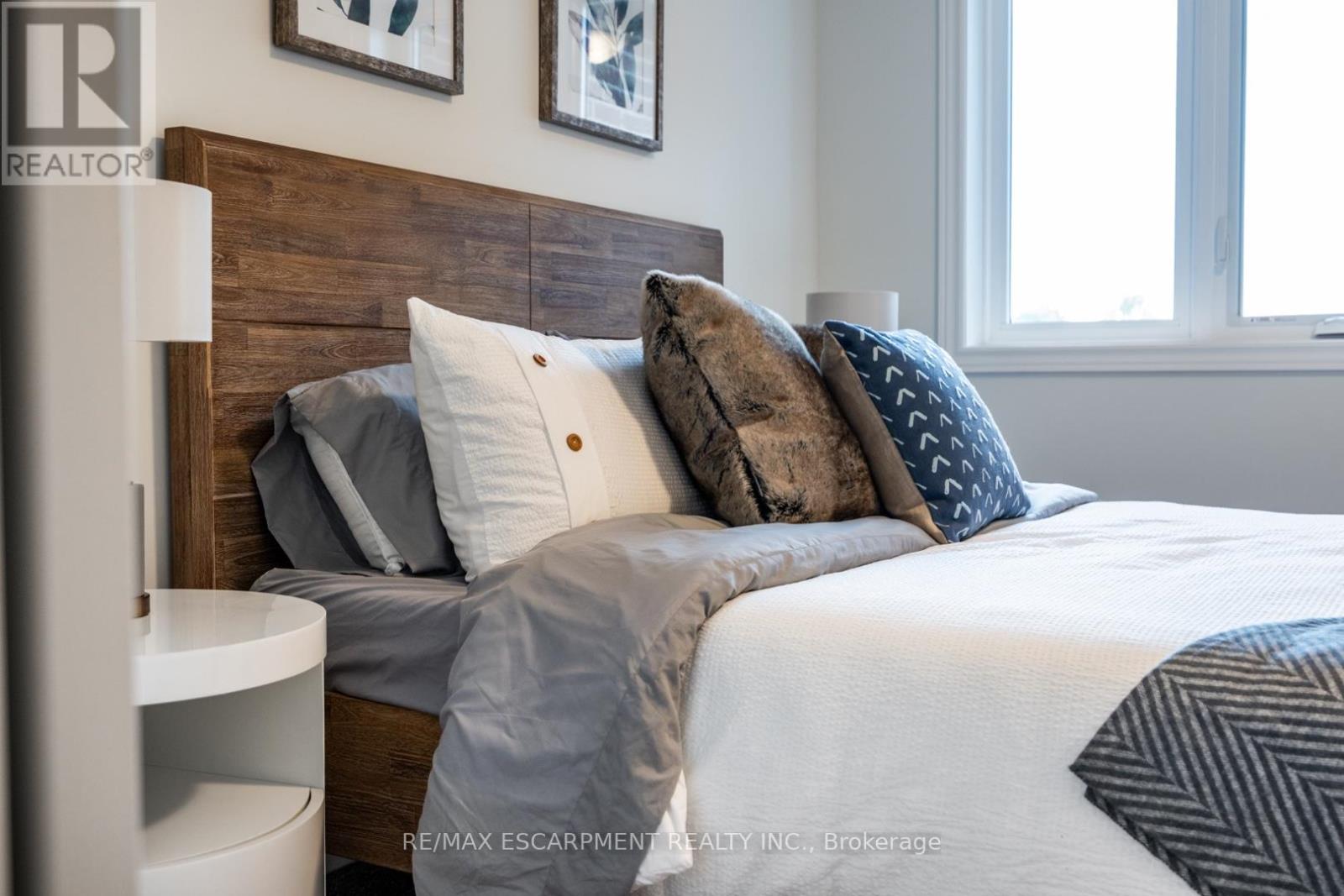 Photo 23 of 206 2620 Binbrook Road, Hamilton ON