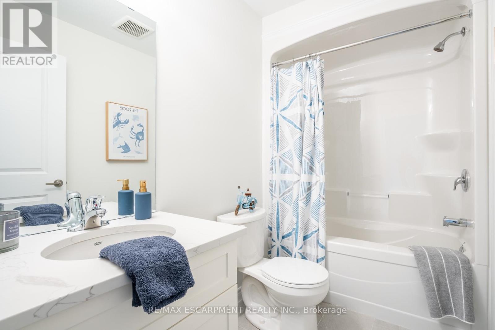 Photo 12 of 206 2620 Binbrook Road, Hamilton ON