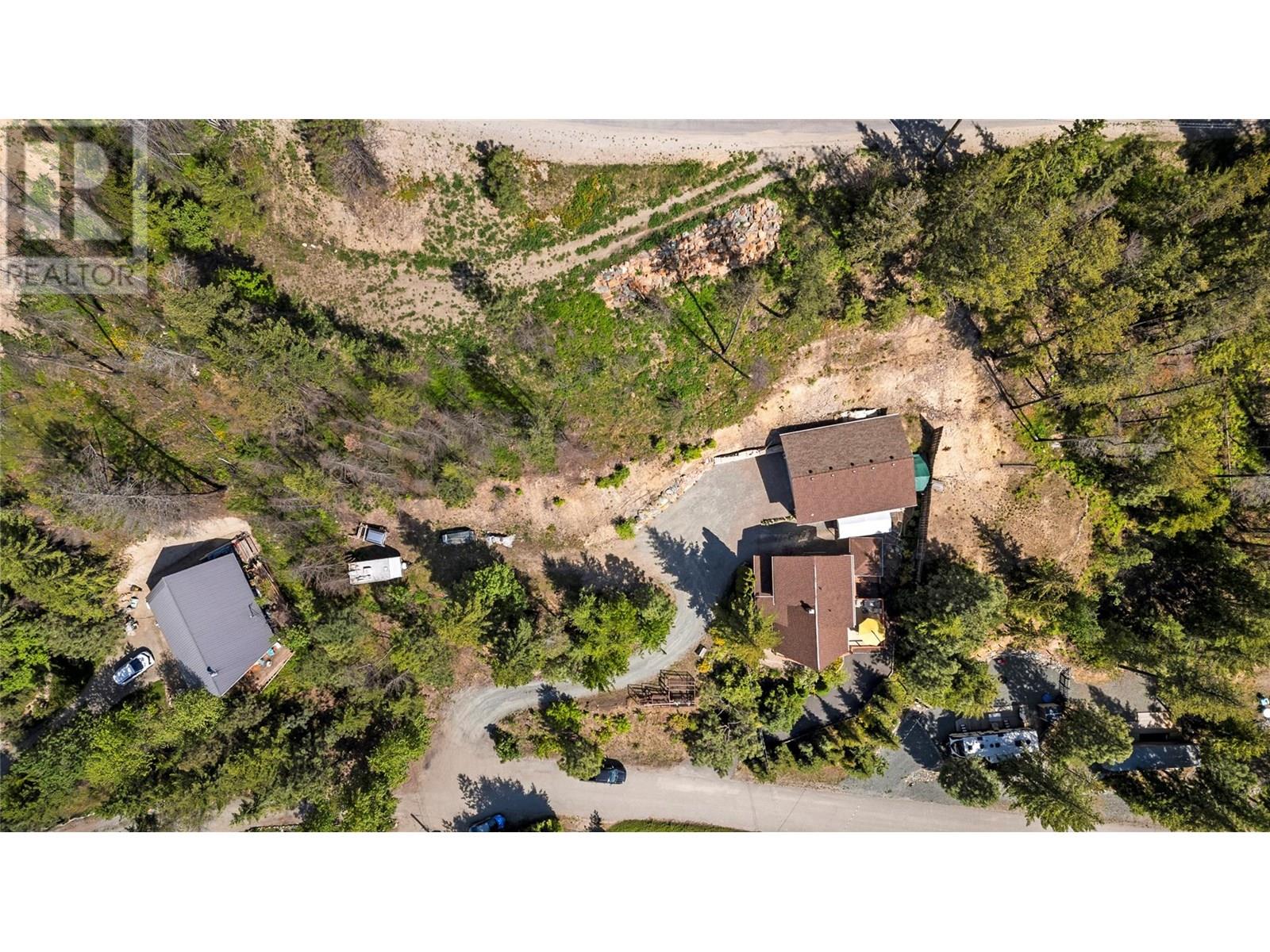 5261 Hlina Road, Celista