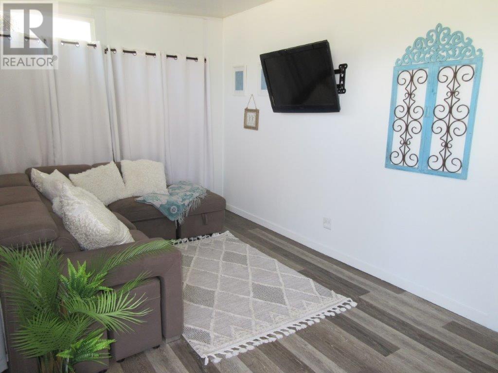 #163 415 Commonwealth Road - 16