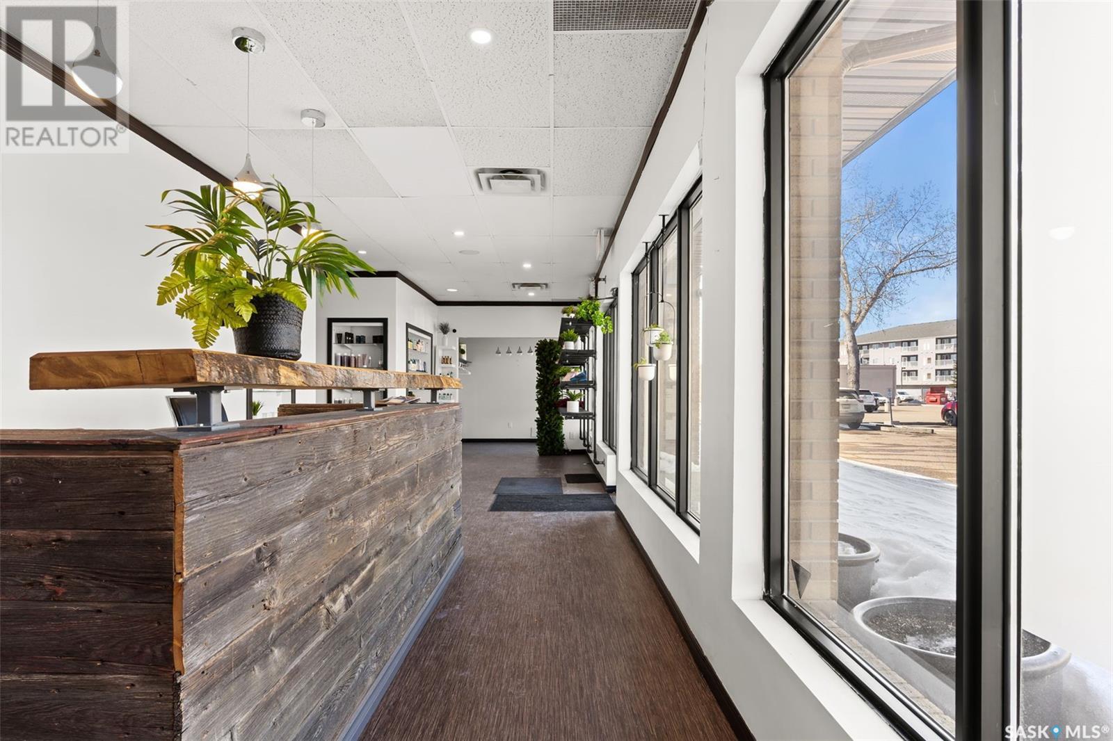 Photo 13 of 1035 Devonshire Drive N, Regina SK
