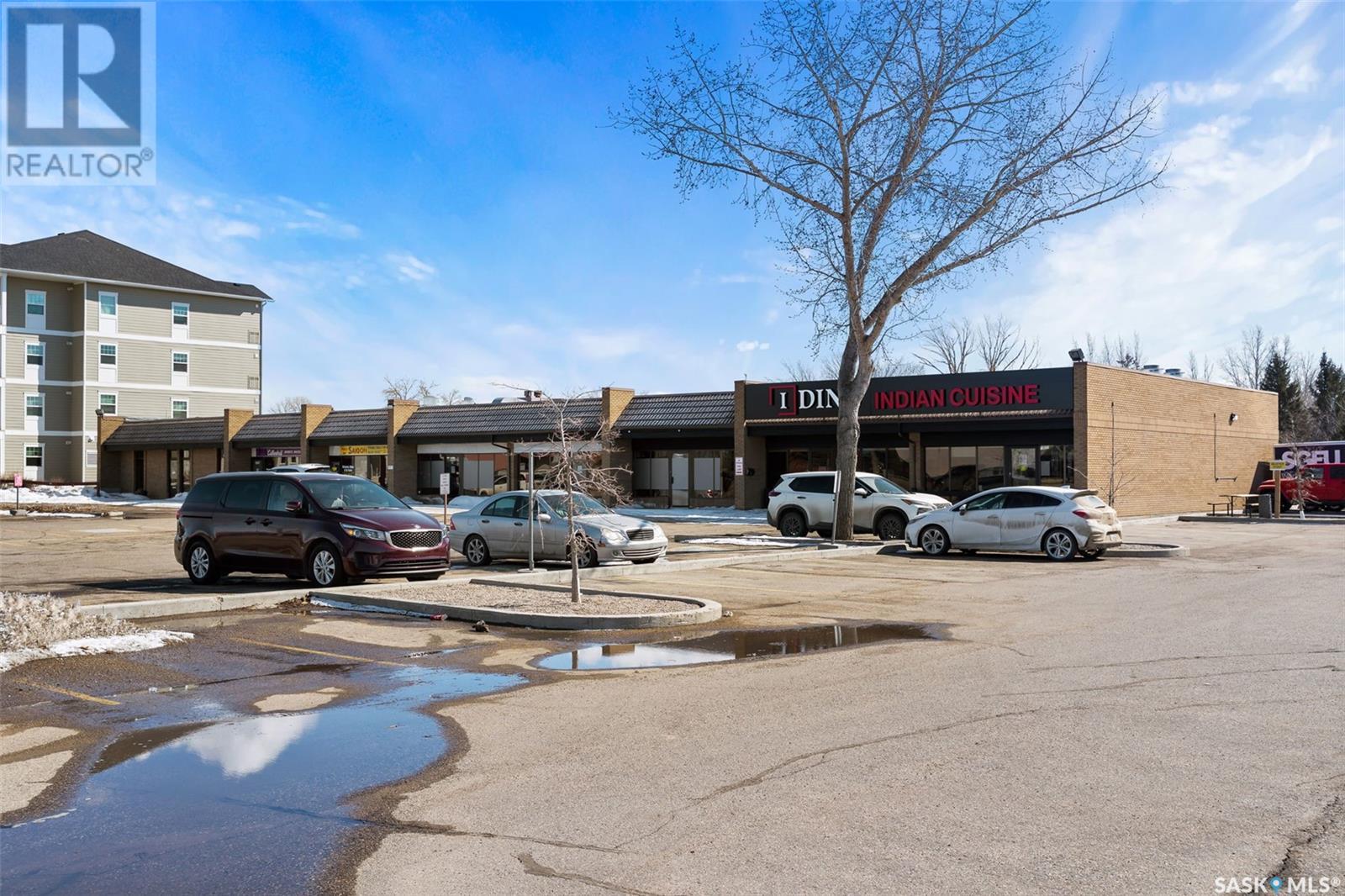 Photo 14 of 1035 Devonshire Drive N, Regina SK