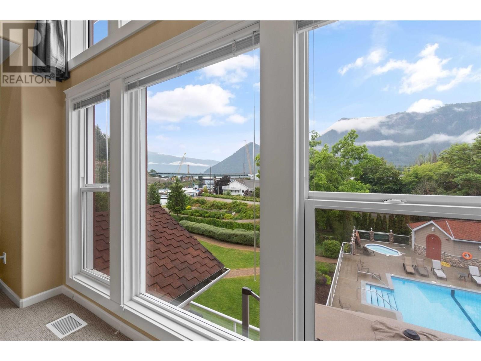 Photo 17 of 1130 Riverside Avenue Unit 27, Sicamous BC