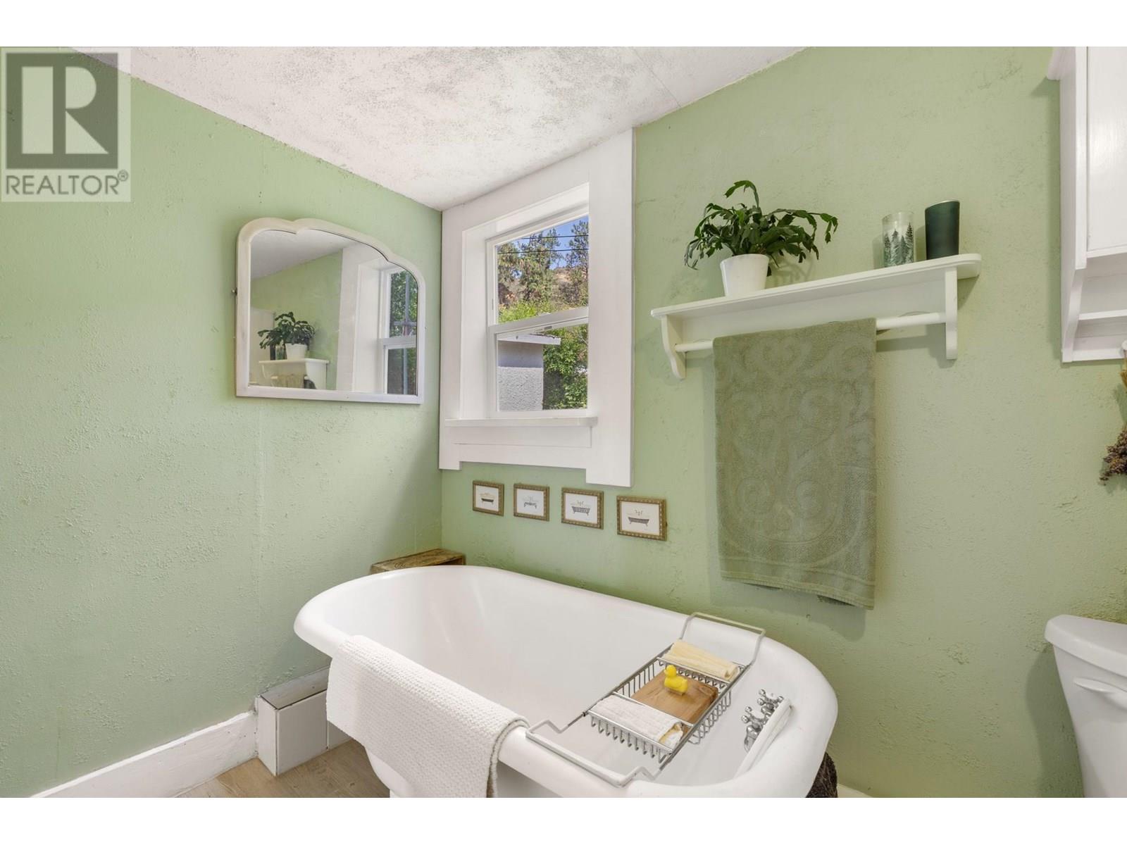  987 Garland Street, Kelowna