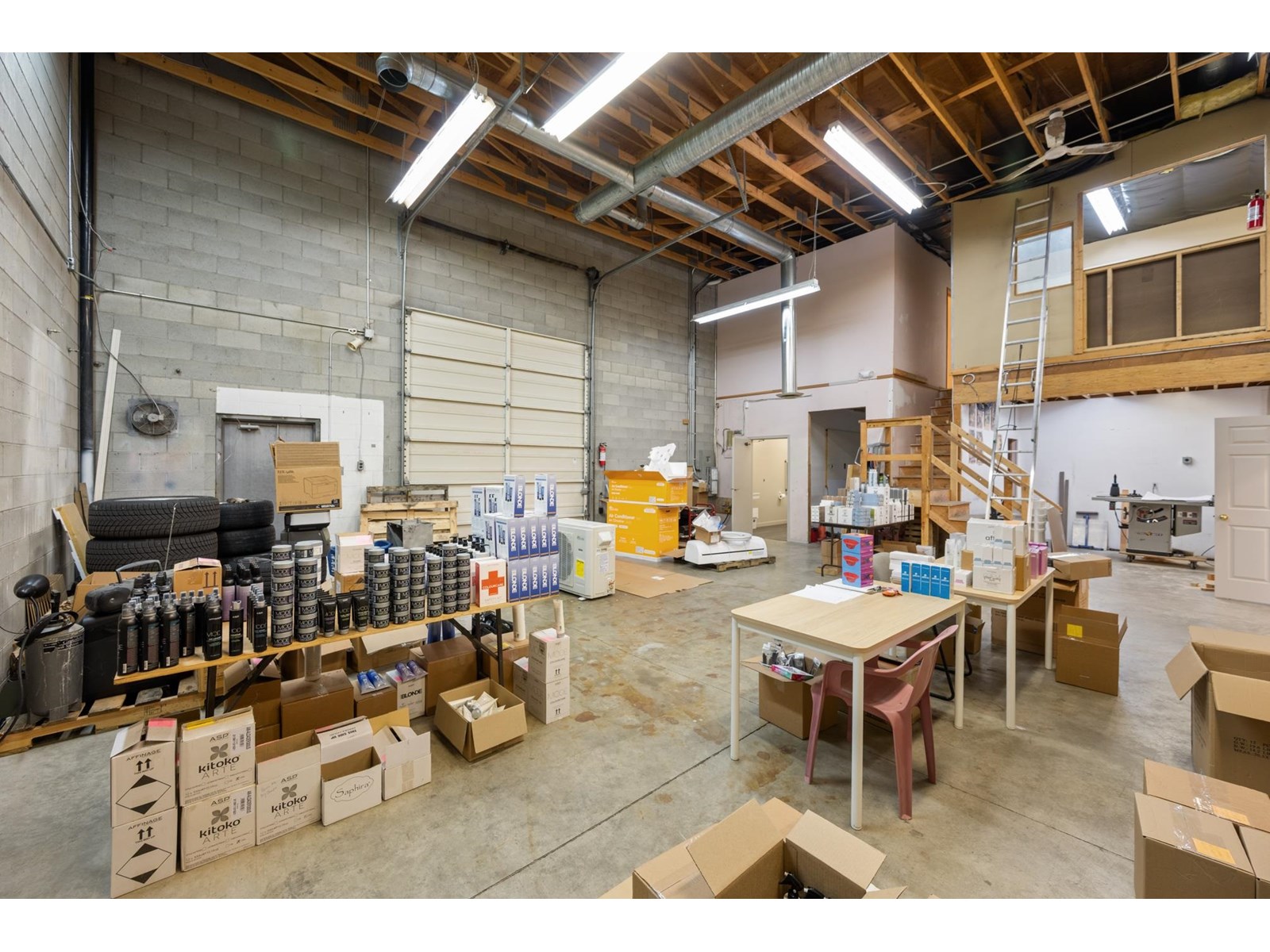 Photo 12 of 33723 A King Road, Abbotsford BC