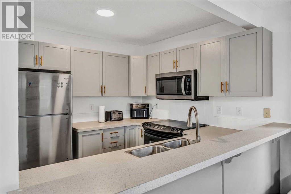 Single Family House for Sale in  Eversyde Court SW Evergreen Calgary 