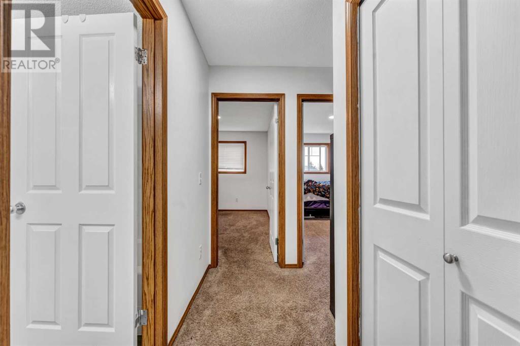Single Family House for Sale in  Eversyde Court SW Evergreen Calgary 