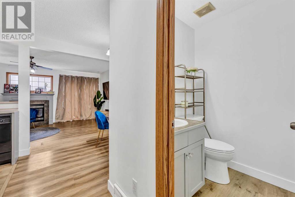 Single Family House for Sale in  Eversyde Court SW Evergreen Calgary 