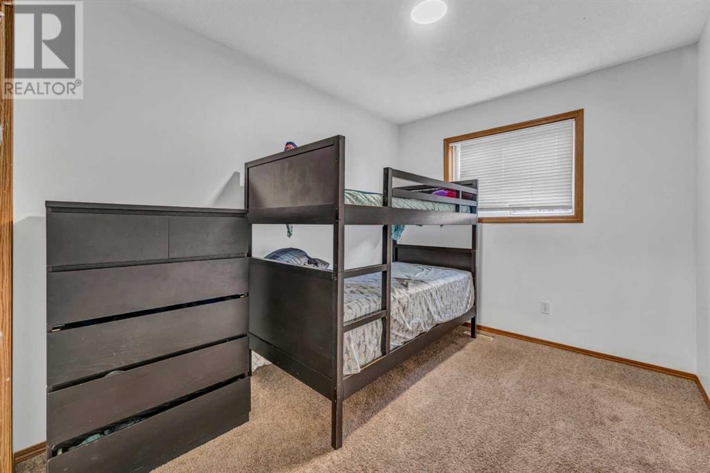 Single Family House for Sale in  Eversyde Court SW Evergreen Calgary 