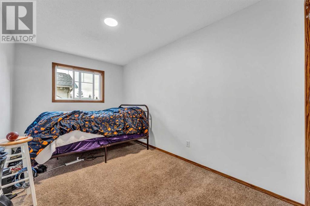 Single Family House for Sale in  Eversyde Court SW Evergreen Calgary 