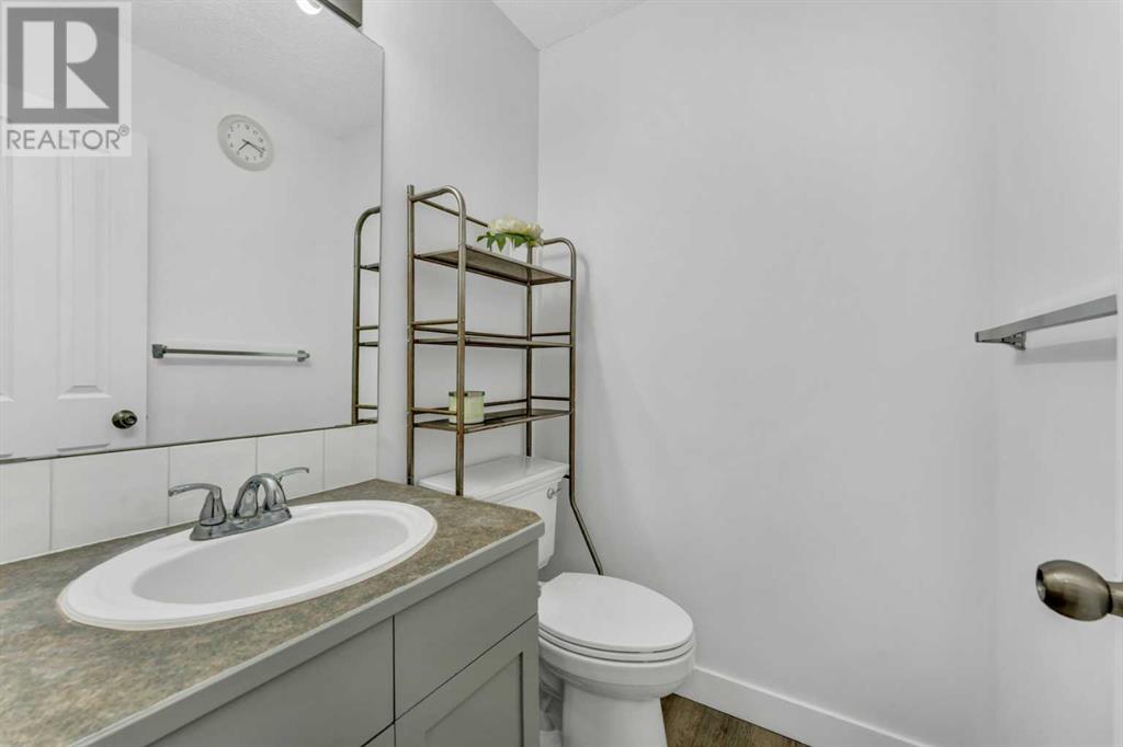 Single Family House for Sale in  Eversyde Court SW Evergreen Calgary 