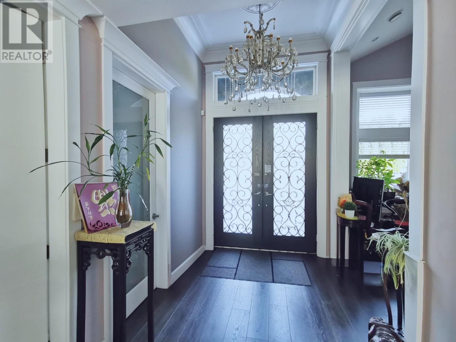Photo 3 of 5537 Canada Way, Burnaby BC