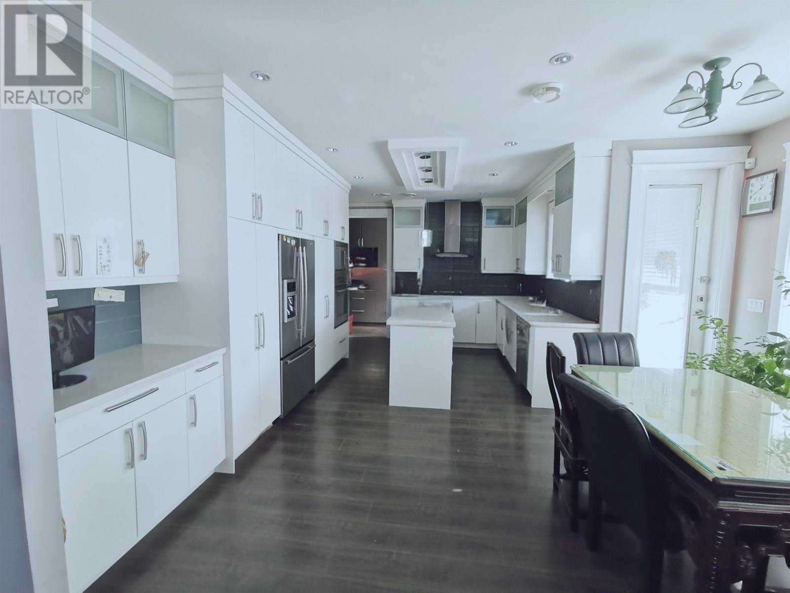 Photo 7 of 5537 Canada Way, Burnaby BC