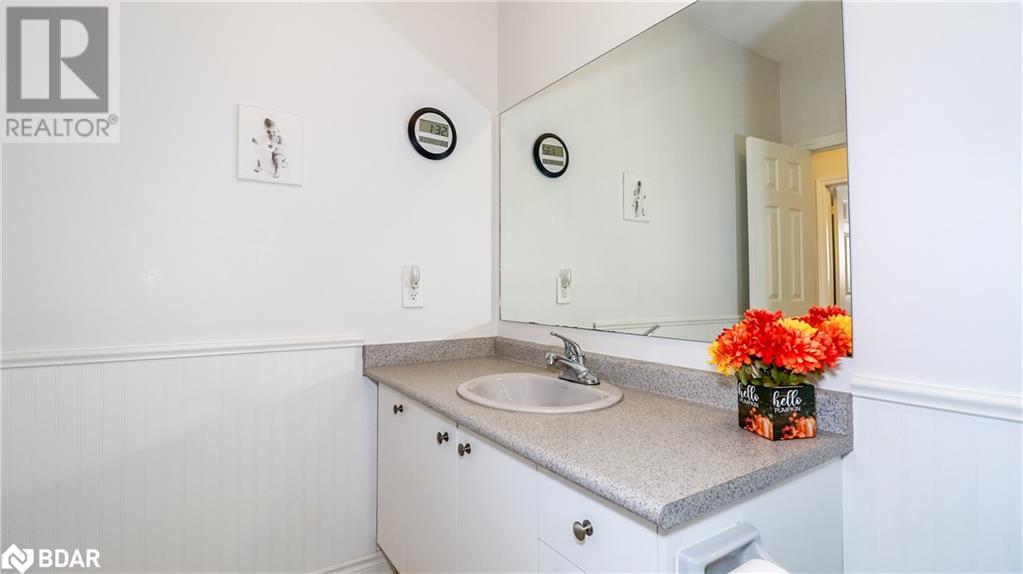 Photo 39 of 59 Silver Trail, Barrie ON