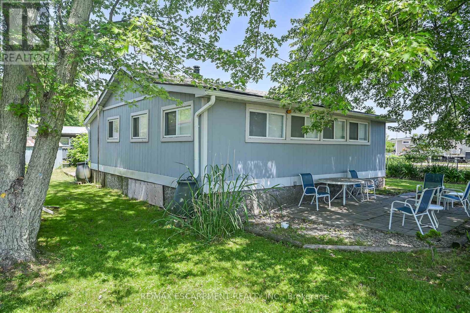 Photo 3 of 1041 Lakeshore Road, Haldimand ON