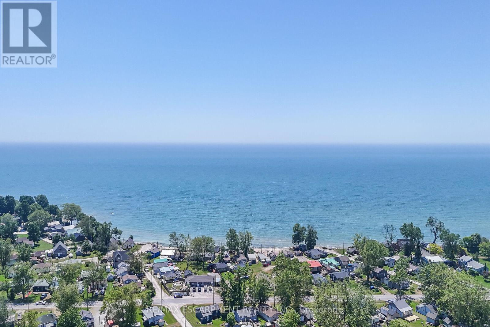 Photo 11 of 1041 Lakeshore Road, Haldimand ON