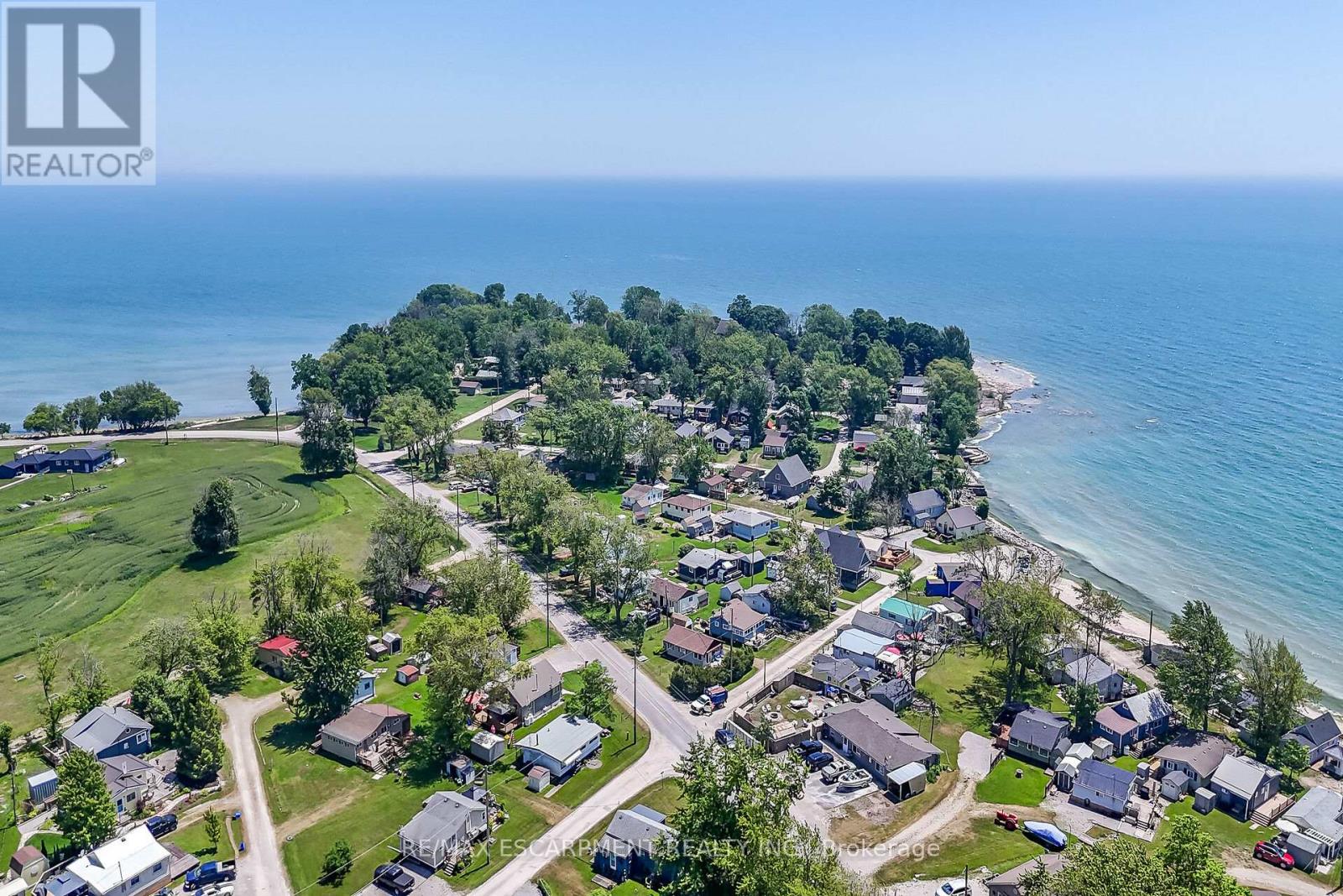Photo 5 of 1041 Lakeshore Road, Haldimand ON