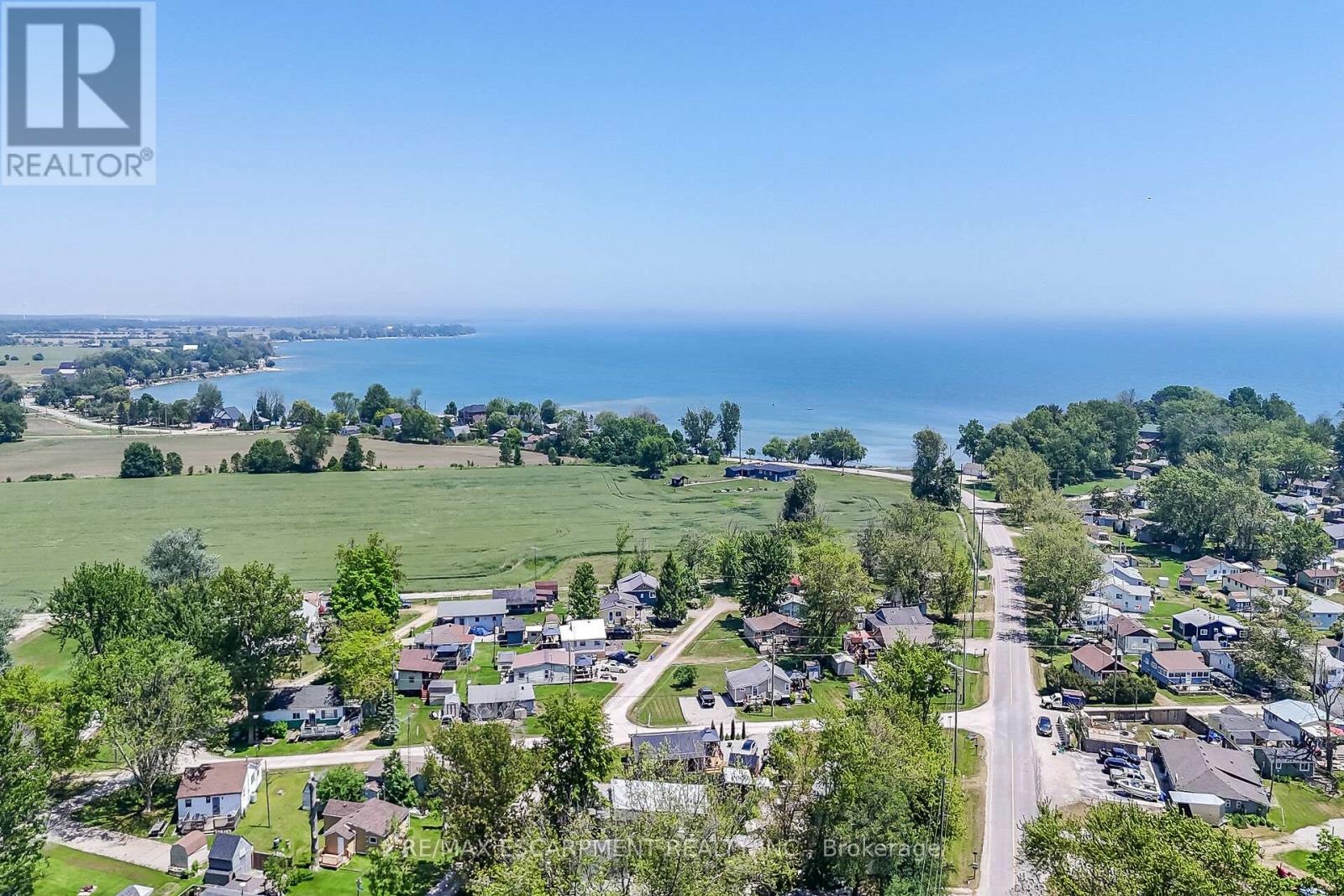 Photo 14 of 1041 Lakeshore Road, Haldimand ON