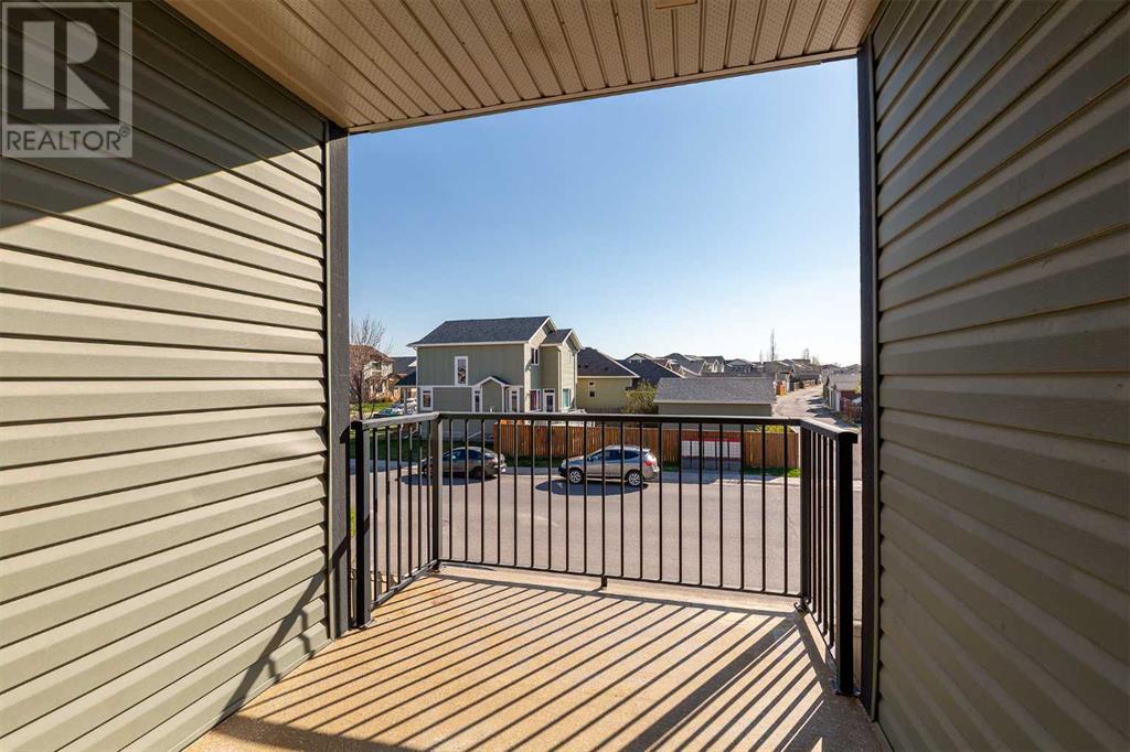 Single Family House for Sale in  Mt Sundance Manor W Sunridge Lethbridge 