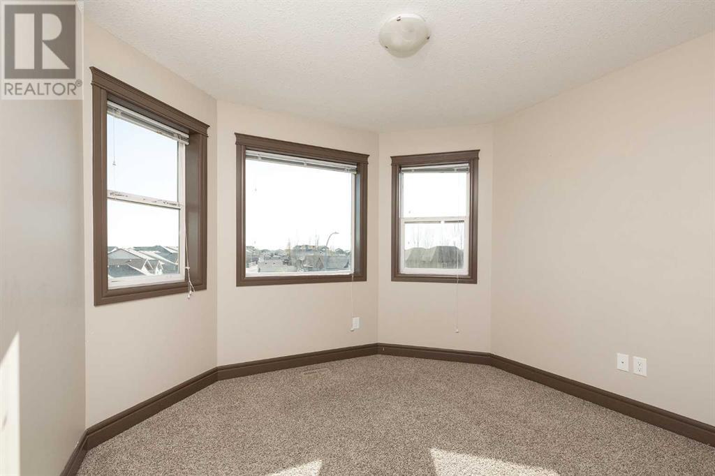 Single Family House for Sale in  Mt Sundance Manor W Sunridge Lethbridge 