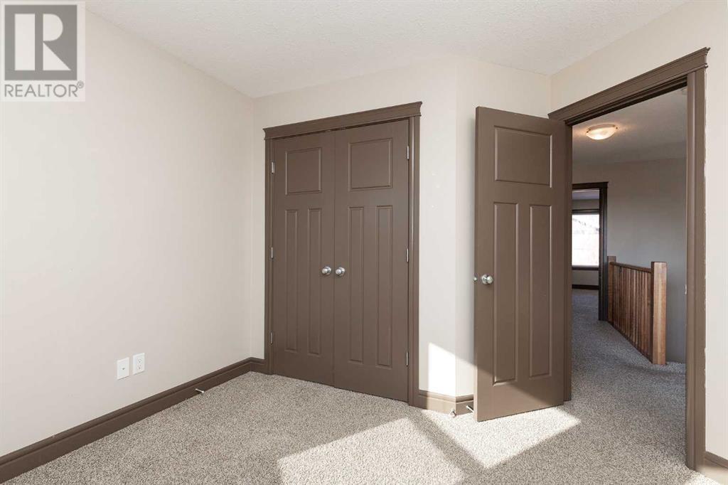 Single Family House for Sale in  Mt Sundance Manor W Sunridge Lethbridge 