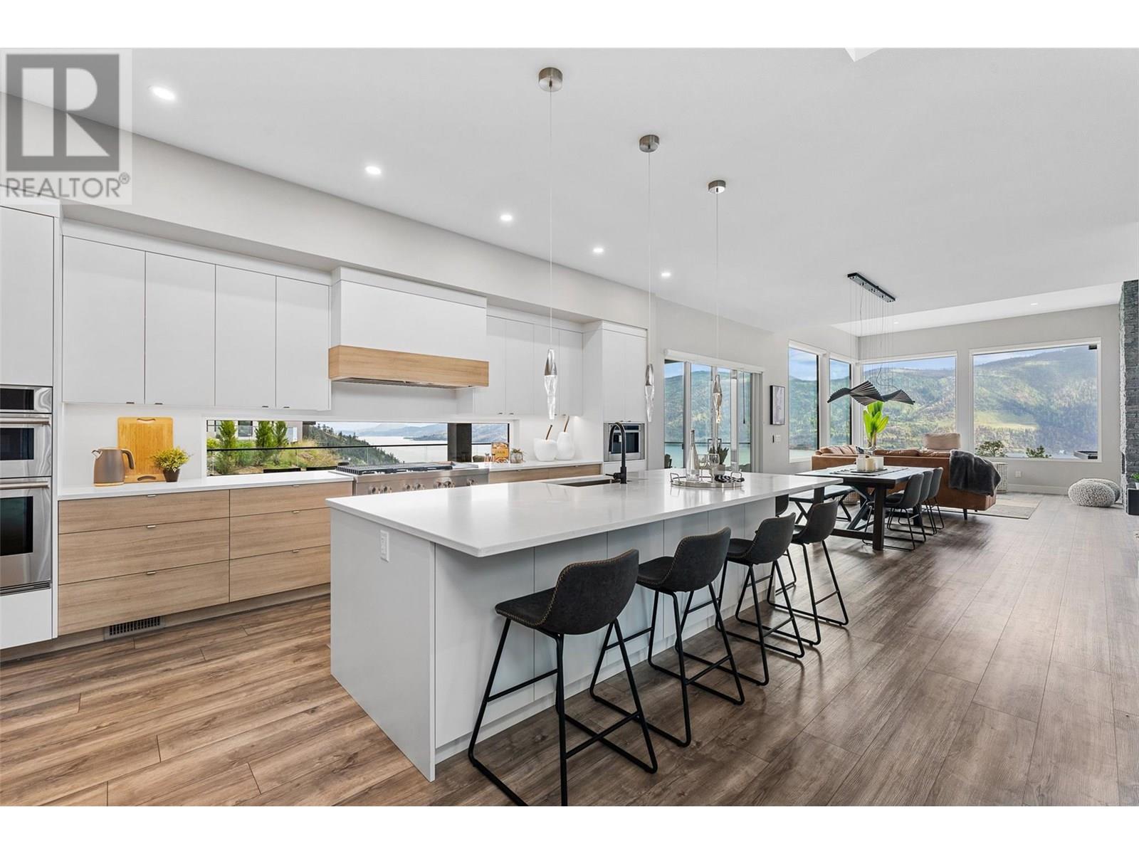 3645 McKinley Beach Drive, Kelowna