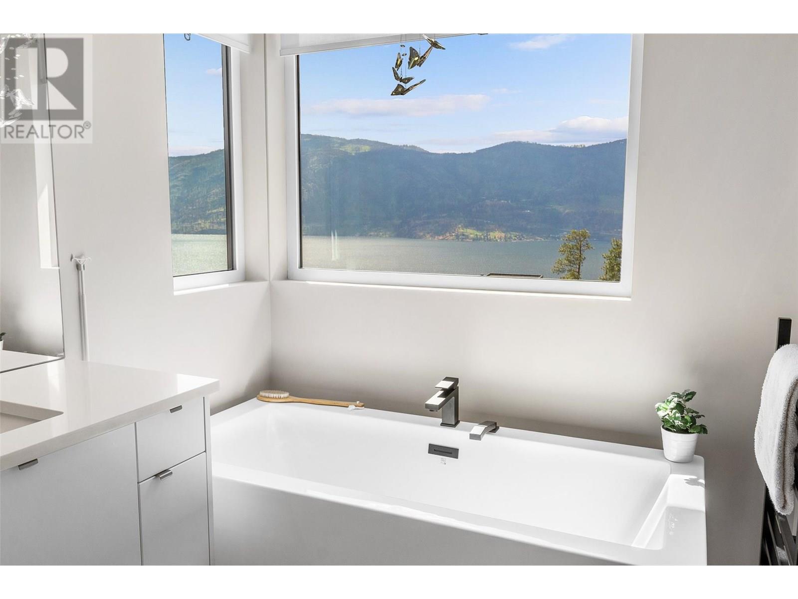 3645 McKinley Beach Drive, Kelowna